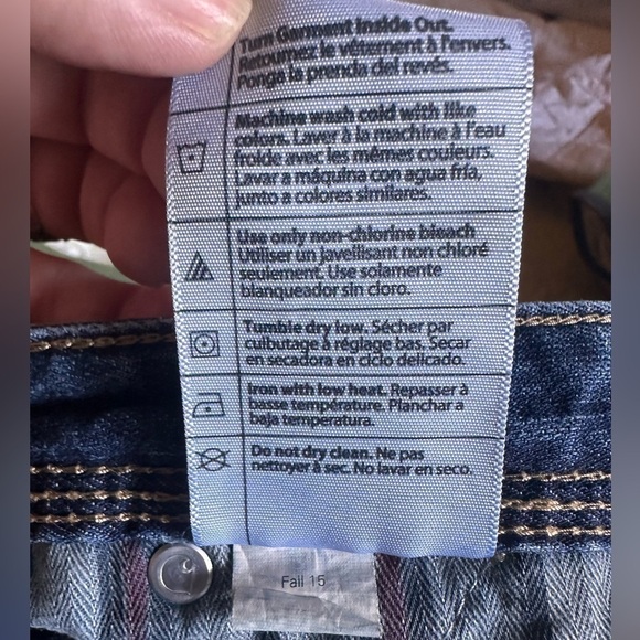 Carhartt size 12 regular slim fit carpenter jeans. Great details! EUC - Picture 16 of 16
